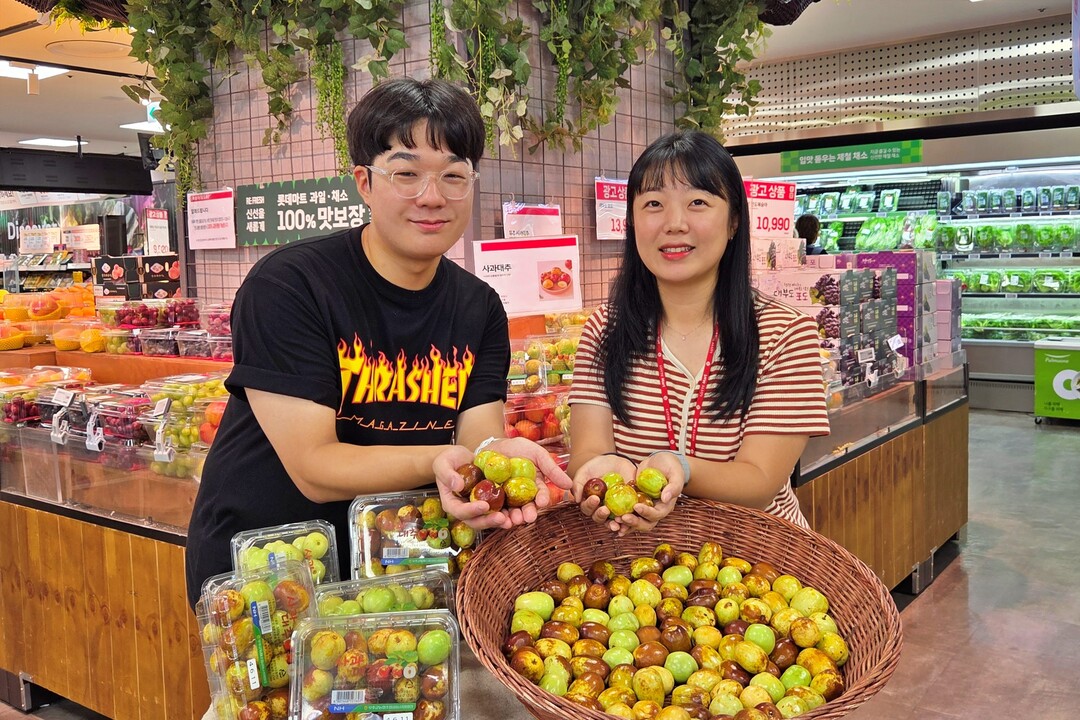 롯데마트, 가을 제철과일 사과대추 출시