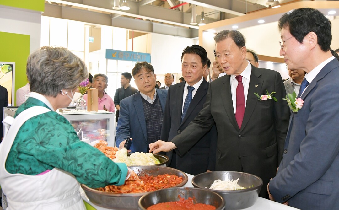 "여름철 김치 원가 걱정 덜까" 외식업계 이목 끄는 신품종 배추 ‘하라듀’