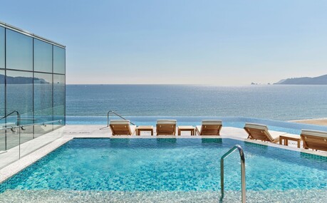 그랜드 조선 부산, 글로벌 고객 타깃 ‘센텀 글래머&세레니티’ 진행 "외국인 전용, 사우나와 쇼핑 혜택까지"