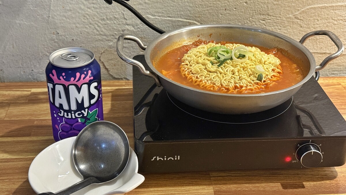김치찌개 1인분에 4,000원, 밥과 콩나물 반찬은 리필 가능하다. 사진 = 임윤아 기자