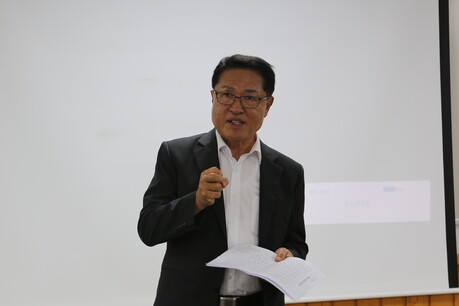 [생명의 초대] (5) 정운천의 식탁 혁명, 
"흙이 생명이다"