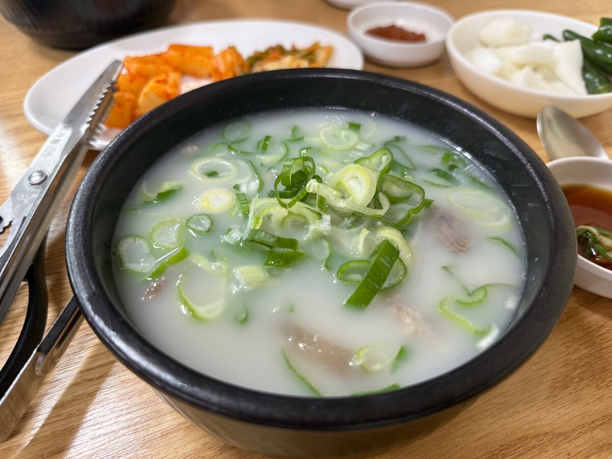 삼청동 진성옛날소머리국밥집  사진 = 신상열 칼럼니스트